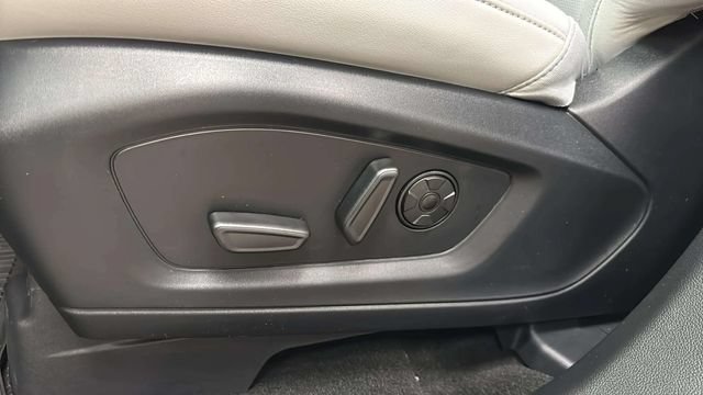 New 2026 Ford Explorer Platinum w/ LUX Leather Package AWD/4WD image 31