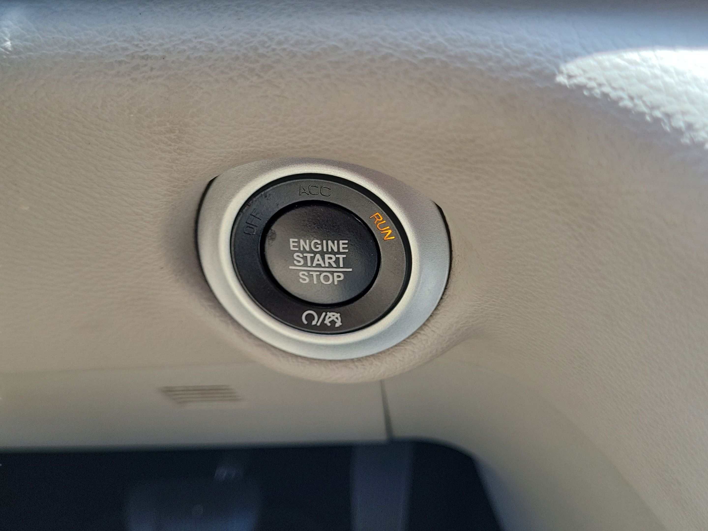 Used 2019 Chrysler Pacifica Touring-L Plus FWD image 32