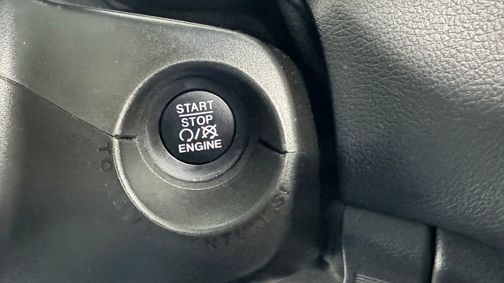 Used 2021 Jeep Renegade Limited w/ Sun & Sound Group AWD/4WD image 23