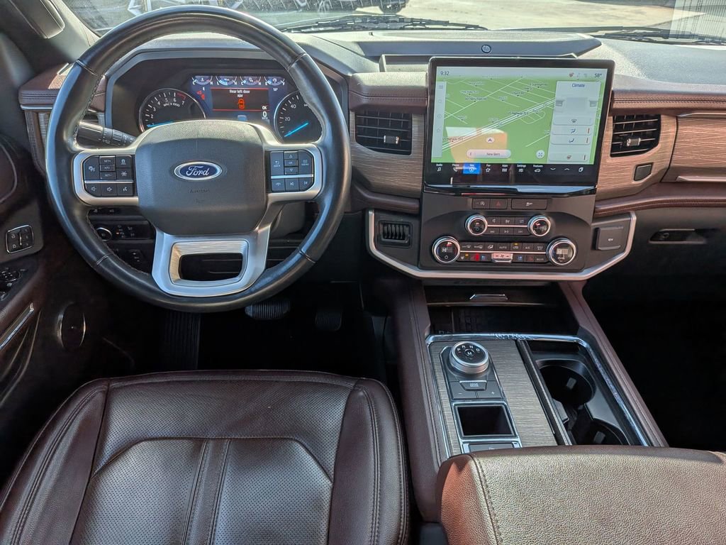 Used 2024 Ford Expedition Limited image 23