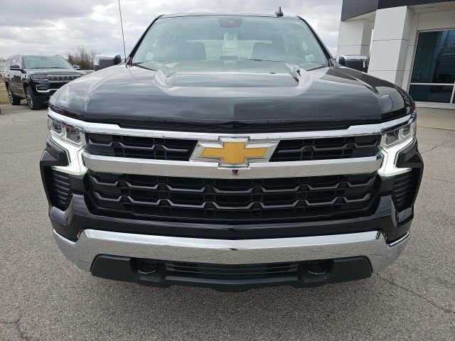 Used 2022 Chevrolet Silverado 1500 LT AWD/4WD image 3