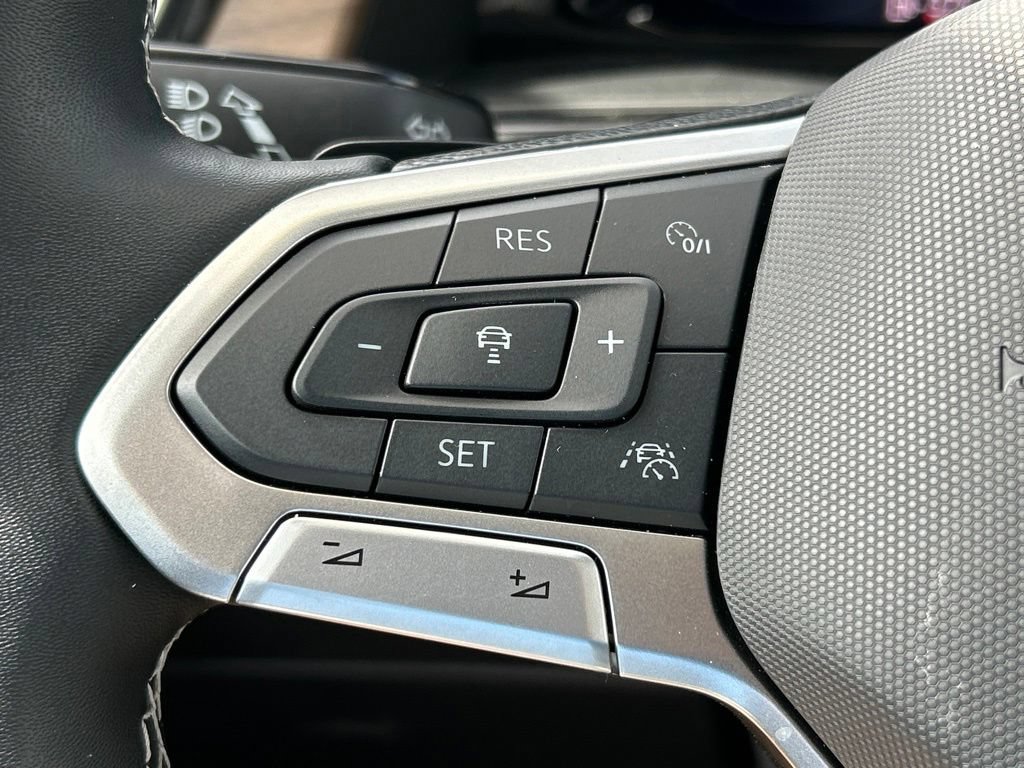 Certified 2026 Volkswagen Atlas SE w/ Panoramic Sunroof Package FWD image 28