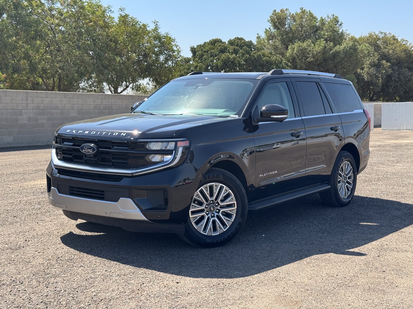 Used 2026 Ford Expedition Platinum AWD/4WD image 9