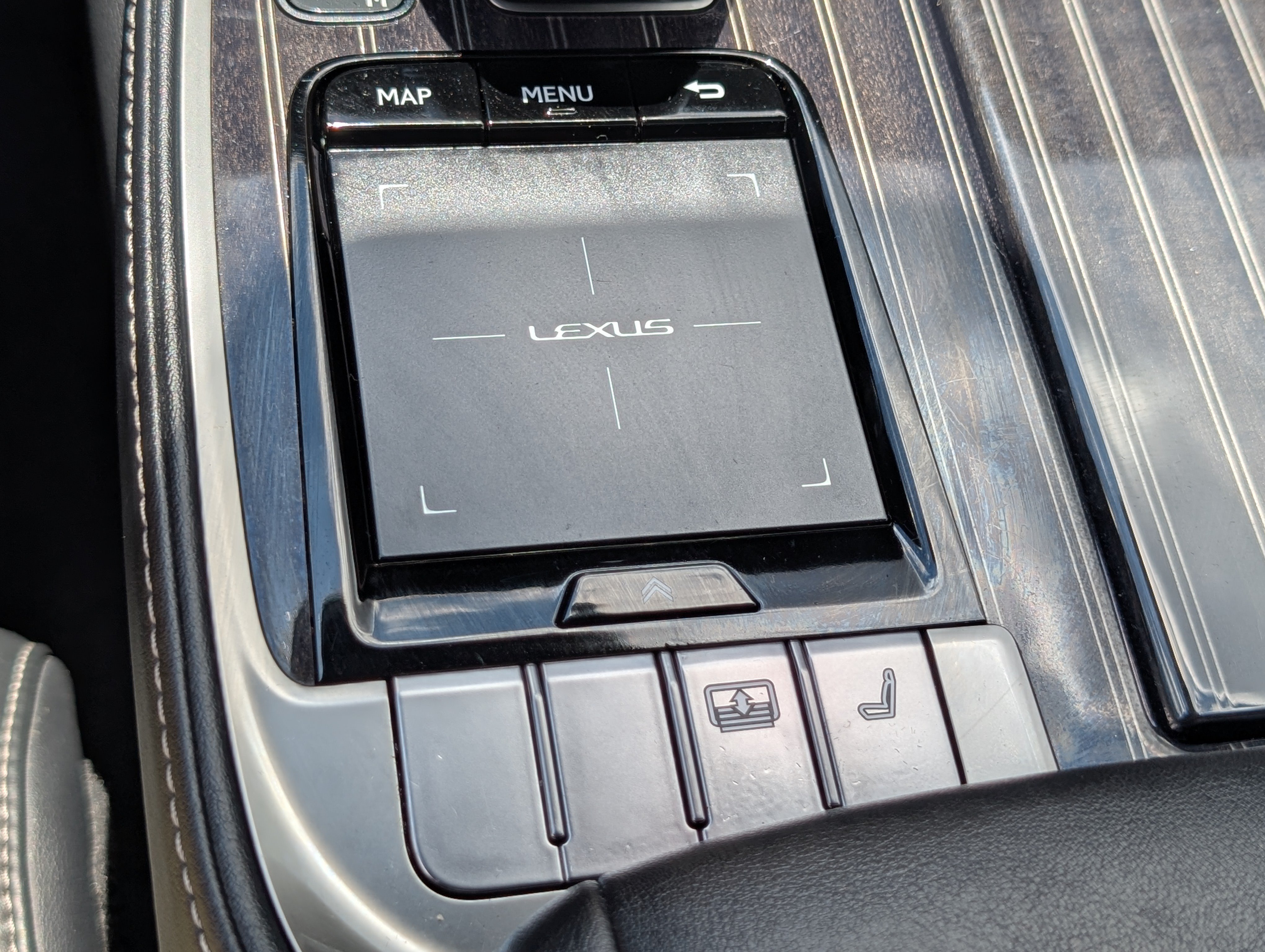 Used 2018 Lexus LS 500 AWD w/ Accessory Package (Z2) image 25