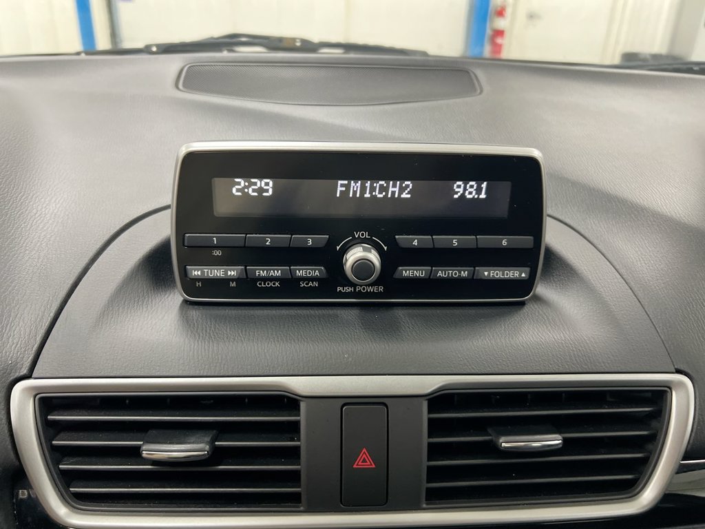 Used 2014 MAZDA MAZDA3 i Touring FWD image 14