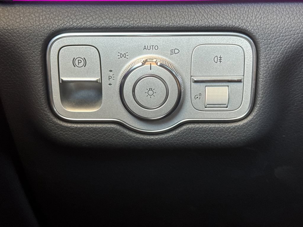 Used 2022 Mercedes-Benz GLS 450 4MATIC image 37
