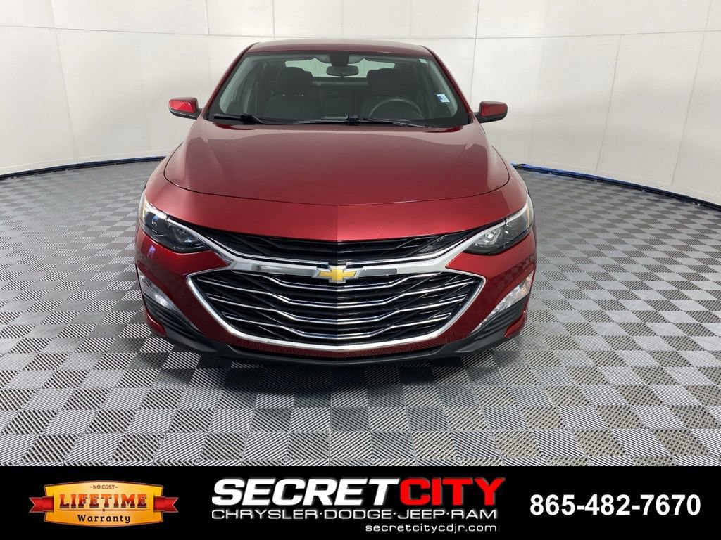 Used 2021 Chevrolet Malibu LT FWD image 2