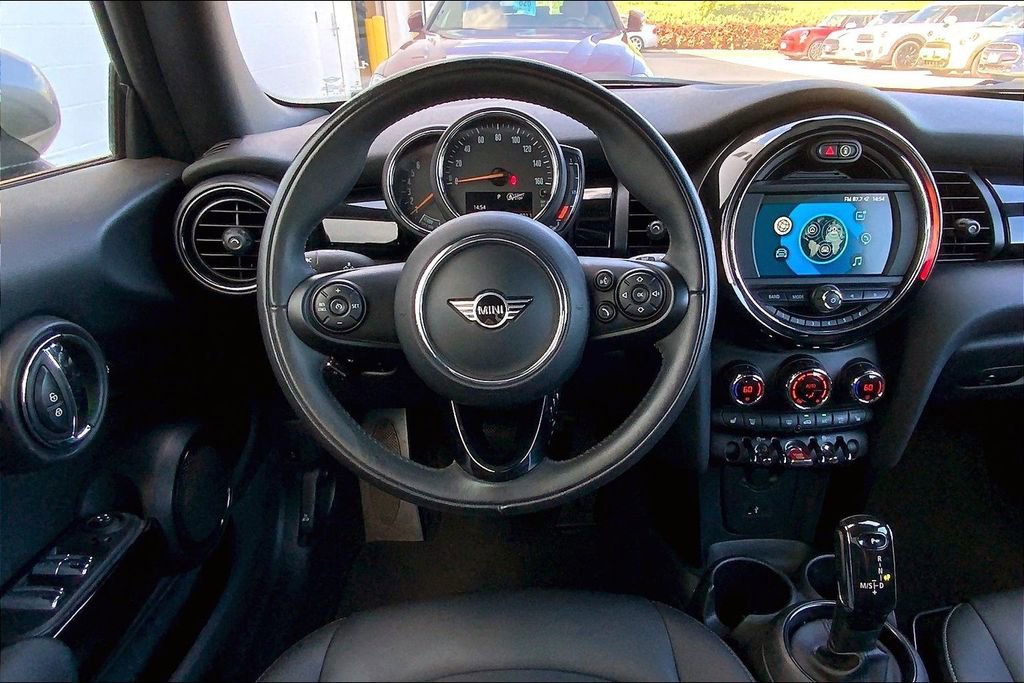 Used 2021 MINI Cooper Convertible image 5