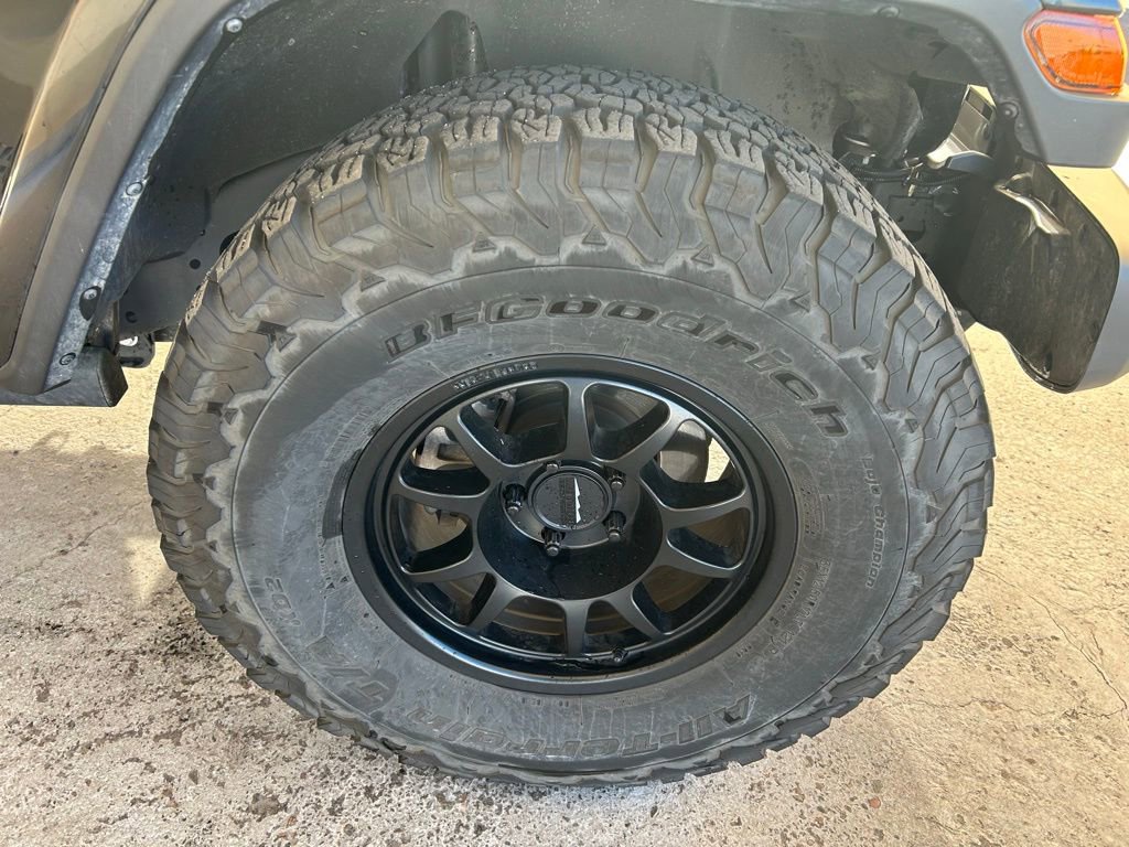 Used 2022 Jeep Gladiator Willys image 4