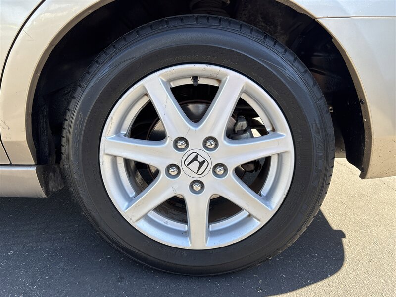 Used 2004 Honda Accord EX image 19