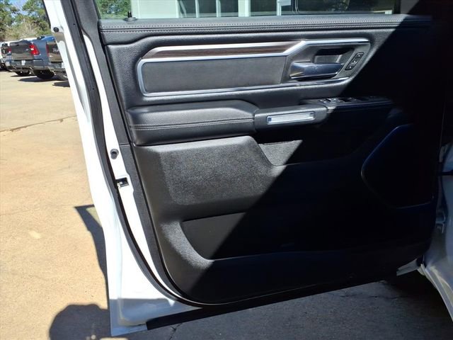 Used 2025 RAM 1500 Laramie AWD/4WD image 22