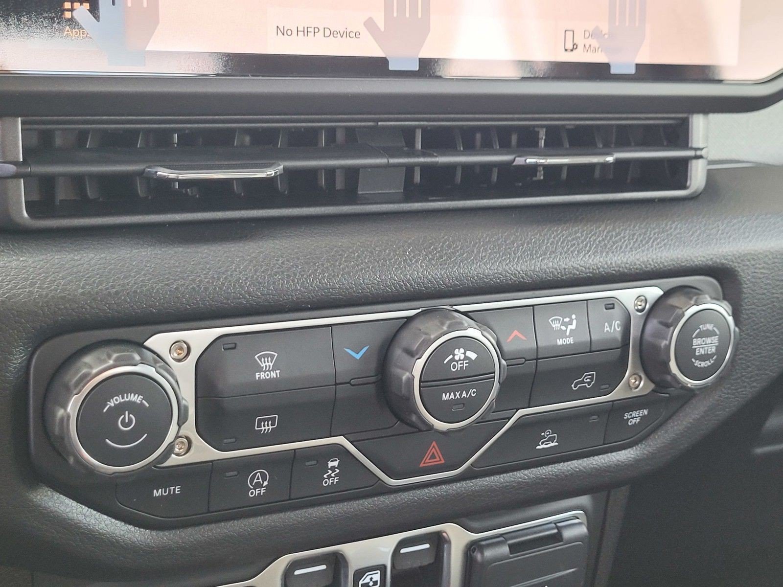 New 2026 Jeep Gladiator Sport AWD/4WD image 17