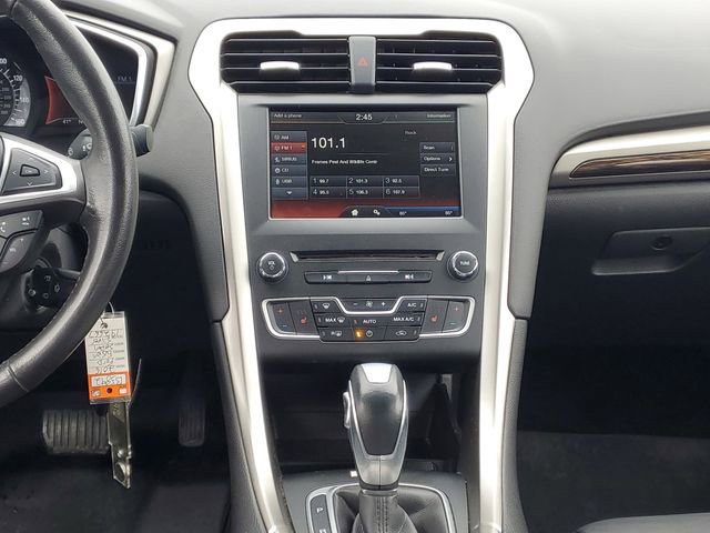 Used 2016 Ford Fusion SE w/ Equipment Group 202A image 30