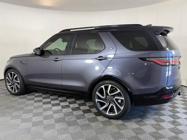Used 2025 Land Rover Discovery Dynamic SE AWD/4WD image 4