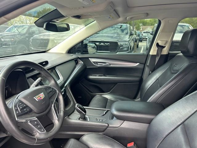 Used 2017 Cadillac XT5 Luxury w/ Driver Awareness Package AWD/4WD image 11