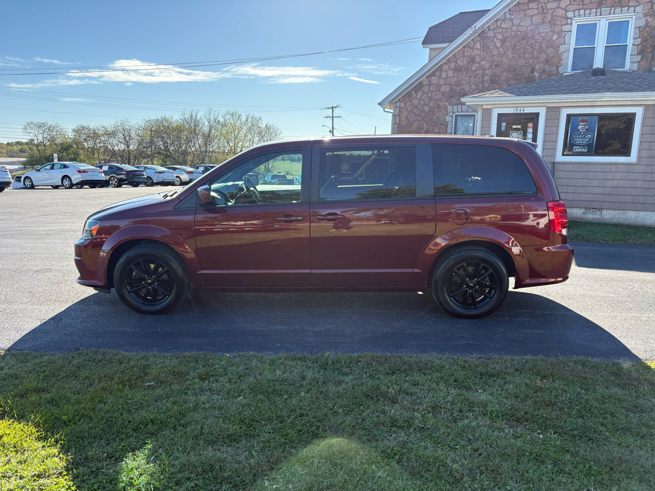 Used 2019 Dodge Grand Caravan GT image 2