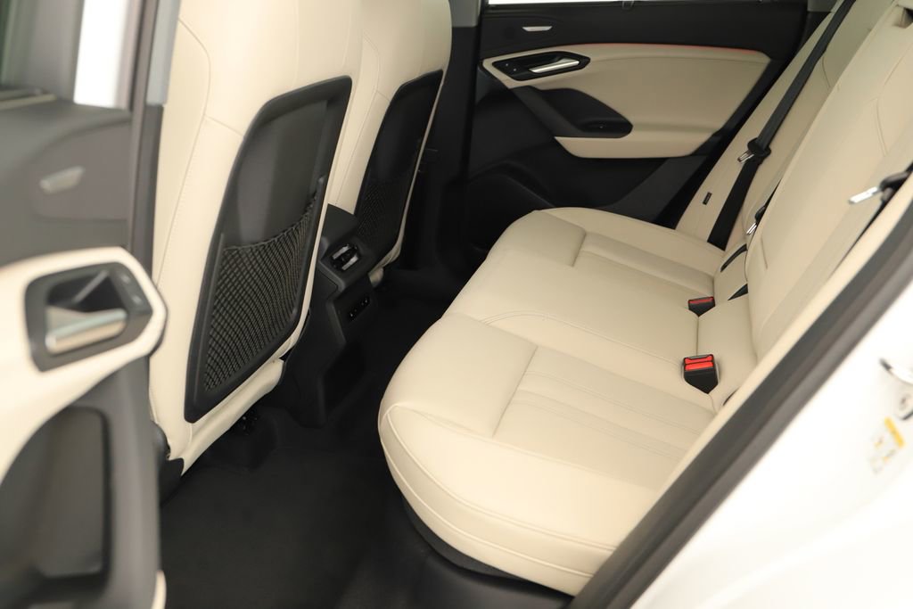 New 2025 Audi Q6 e-tron Premium Plus image 27