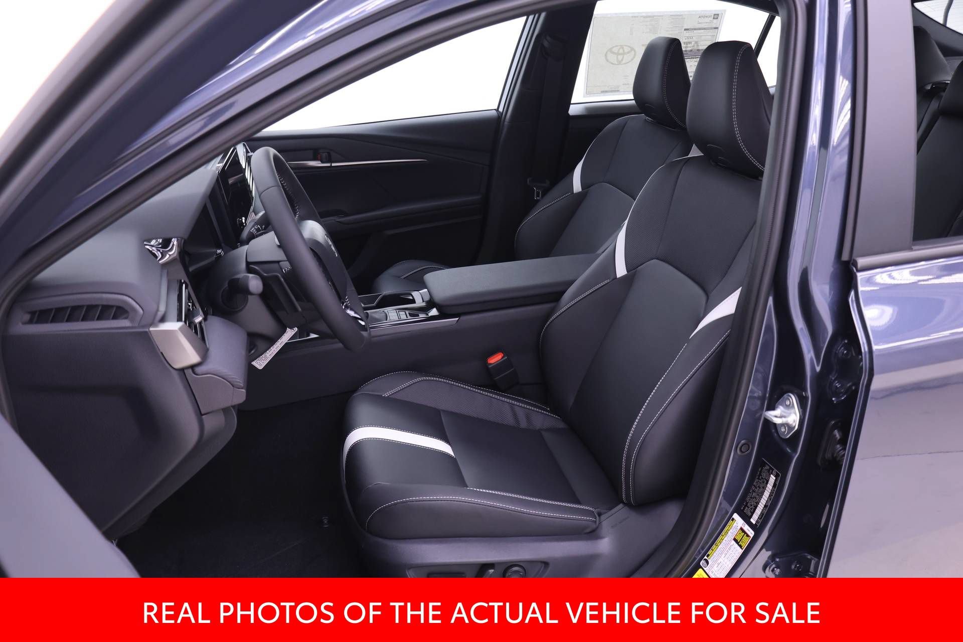 New 2026 Toyota Camry SE w/ Convenience Package FWD image 4