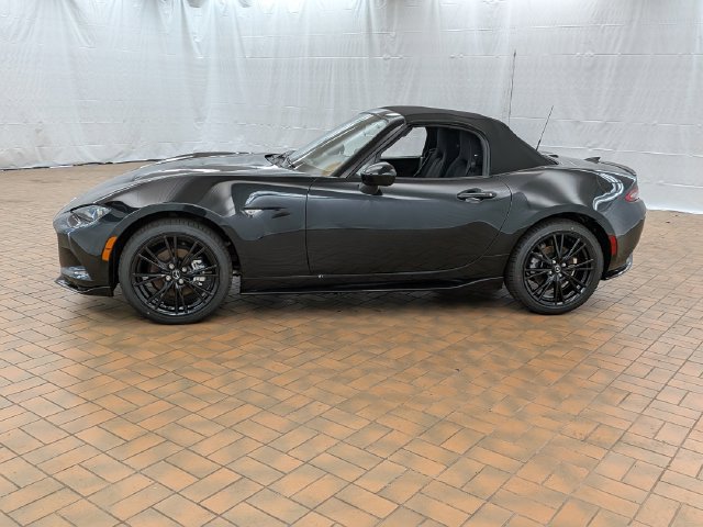New 2026 MAZDA MX-5 Miata Club w/ Appearance Package RWD image 4