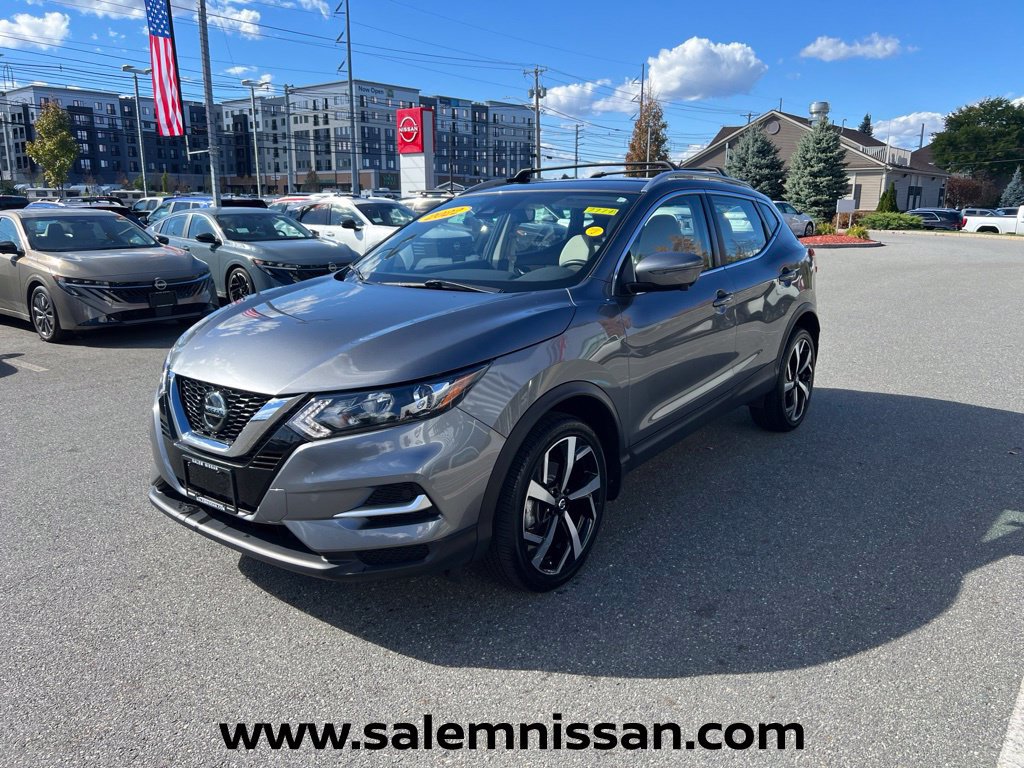 Used 2022 Nissan Rogue Sport SL AWD/4WD image 3