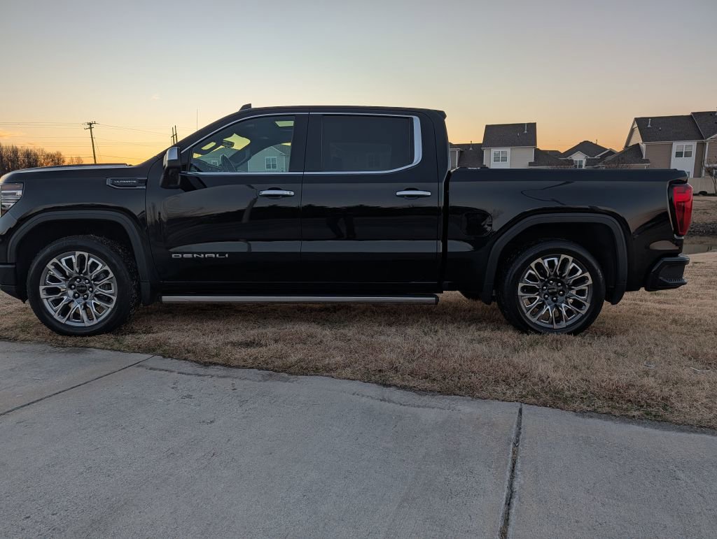 Used 2023 GMC Sierra 1500 Denali Ultimate image 4