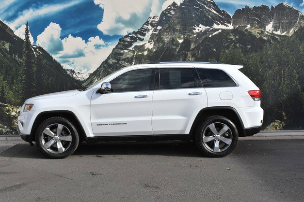 Used 2016 Jeep Grand Cherokee Limited w/ Trailer Tow Group IV image 7