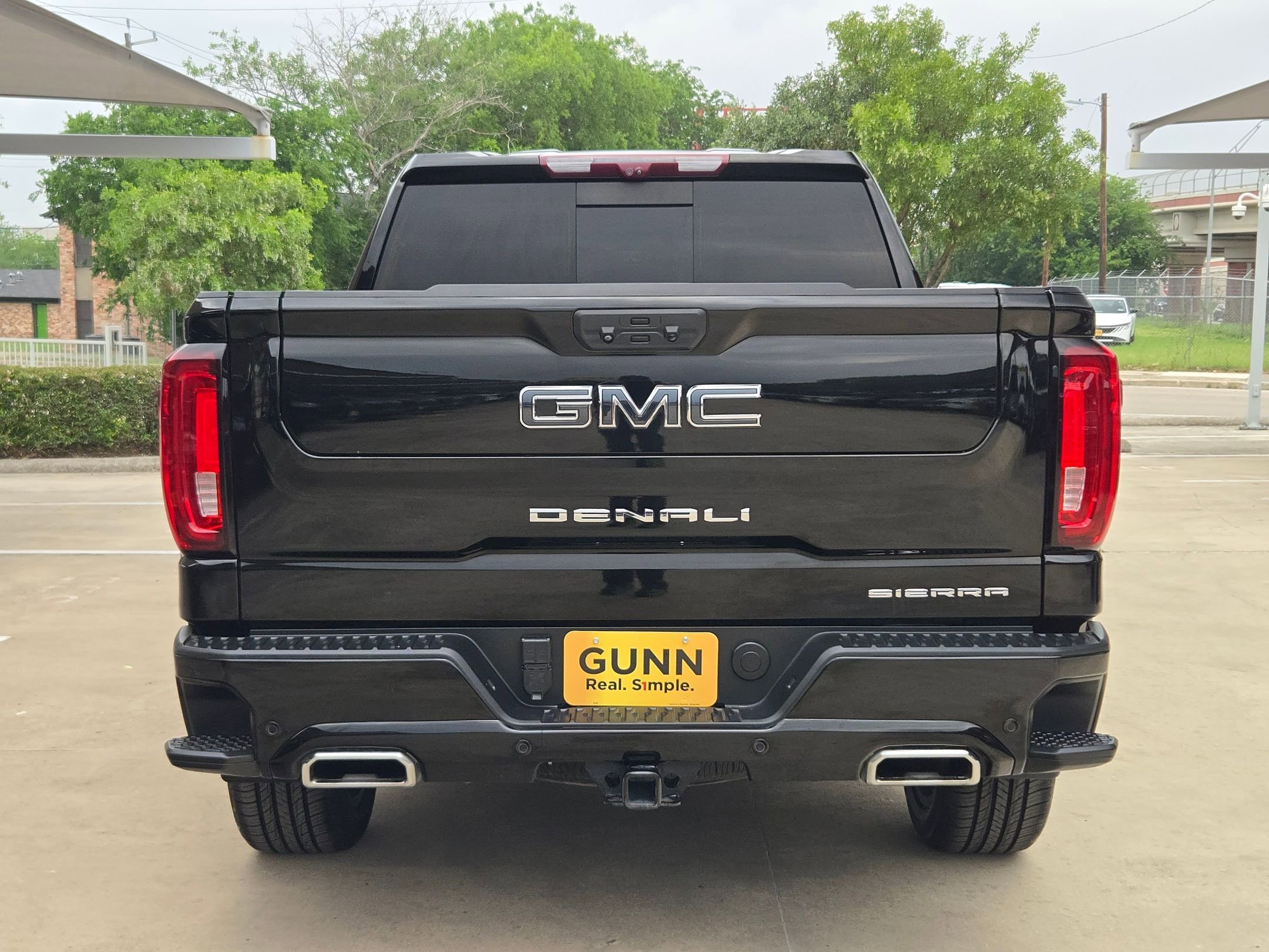 Used 2022 GMC Sierra 1500 Denali Ultimate AWD/4WD image 4