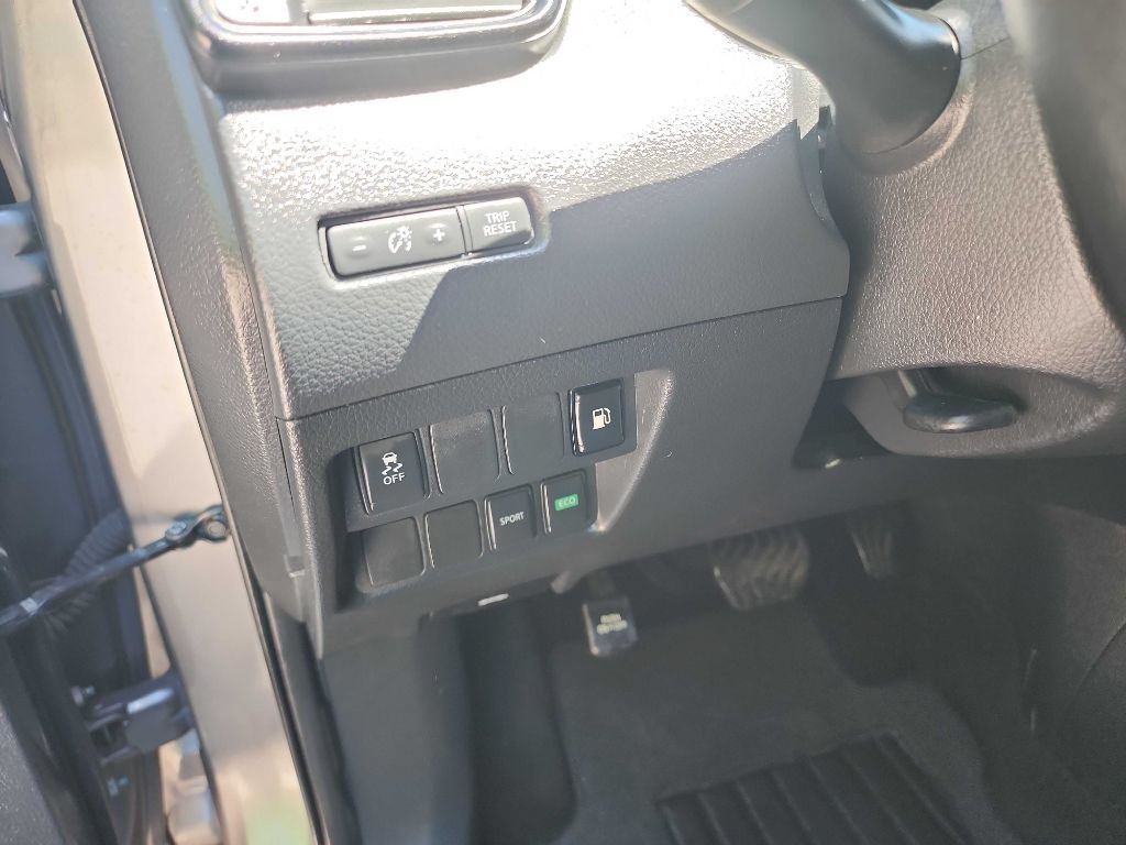 Used 2018 Nissan Rogue S FWD image 13