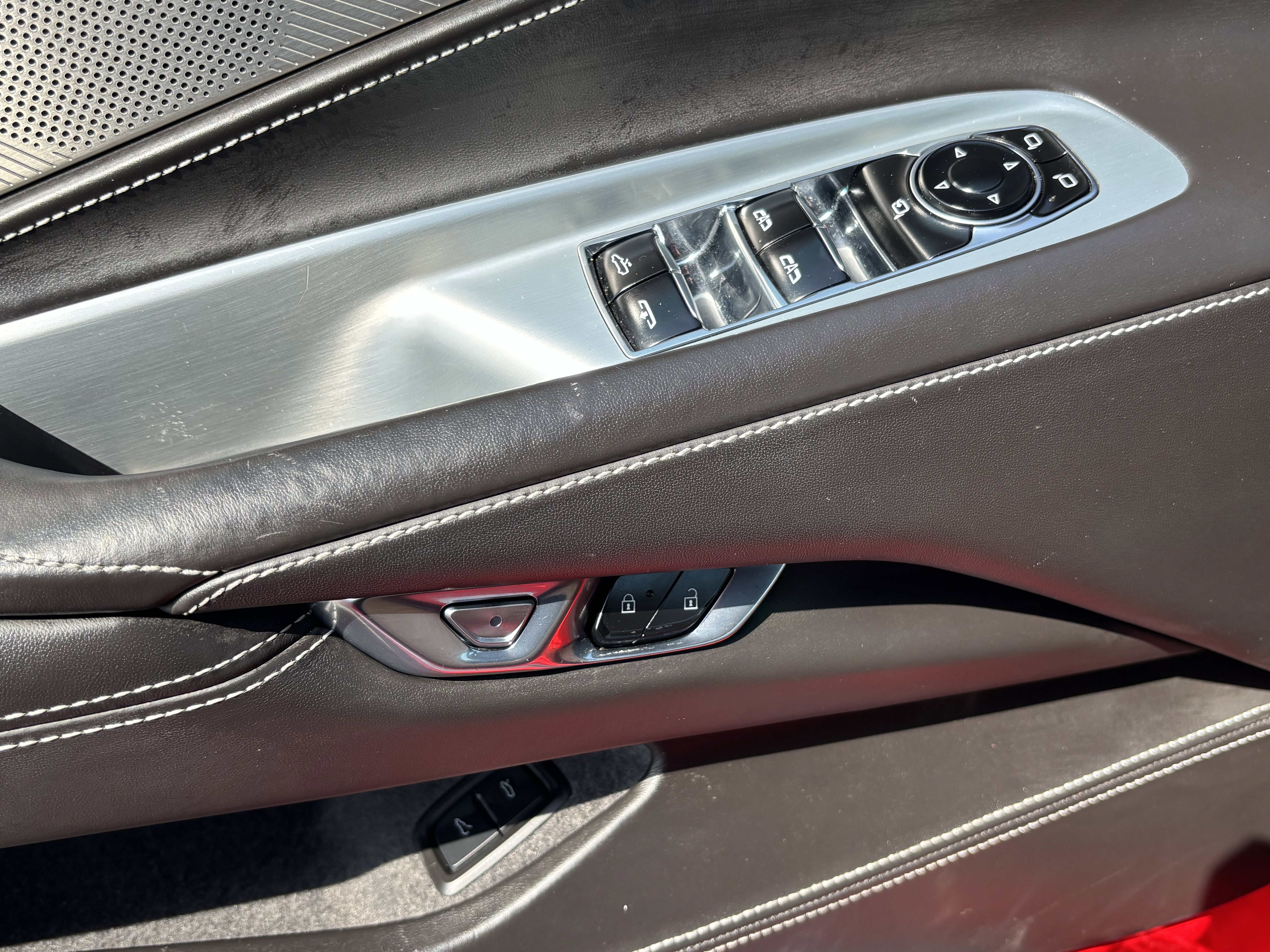 Used 2025 Chevrolet Corvette Stingray Premium Conv w/ 3LT RWD image 33