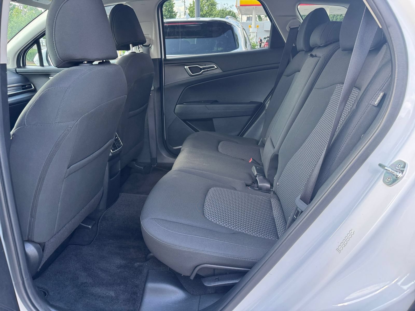 Used 2025 Kia Sportage LX AWD/4WD image 24