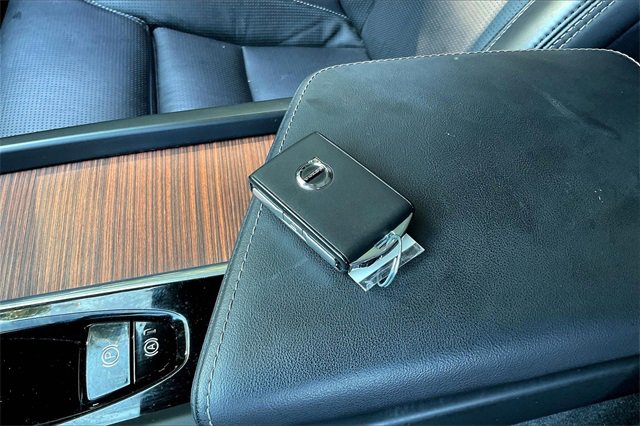 Certified 2023 Volvo XC60 B6 Ultimate image 12