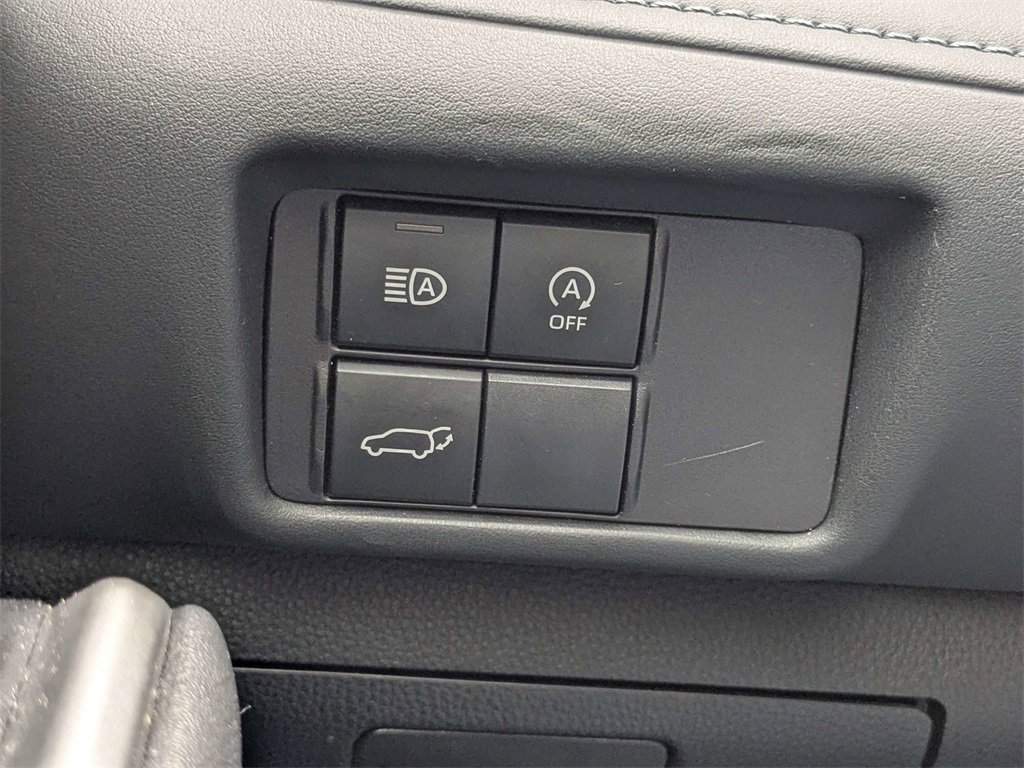 Used 2024 Toyota Highlander XLE image 20