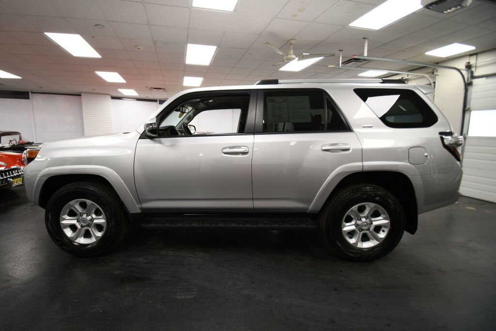 Certified 2024 Toyota 4Runner SR5 Premium image 4