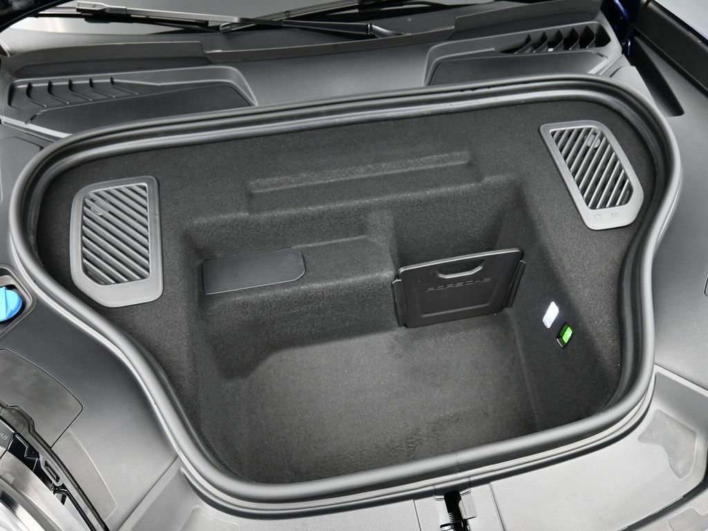 Certified 2025 Porsche Macan 4S Electric image 34