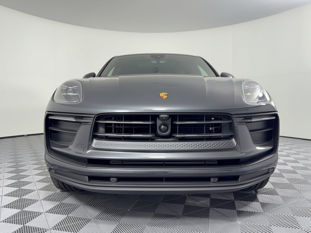 New 2026 Porsche Macan AWD/4WD image 6