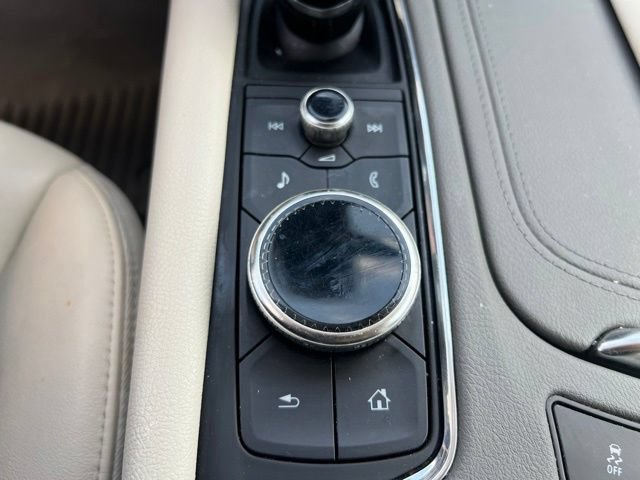 Used 2020 Cadillac XT6 Premium Luxury w/ LPO, Floor Liner Package FWD image 22