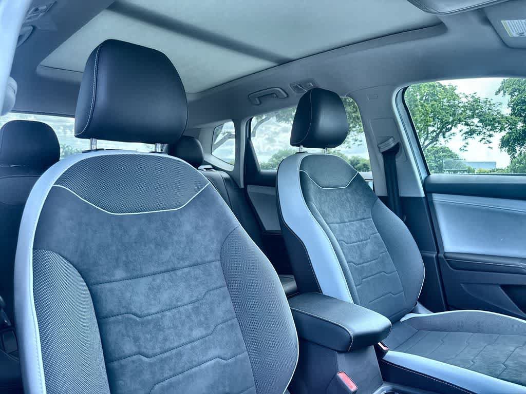 New 2026 Volkswagen Taos SE FWD image 27