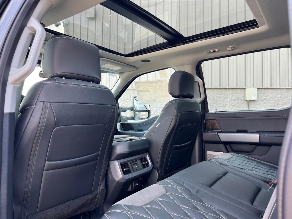 New 2025 Ford F250 Lariat w/ Lariat Ultimate Package image 27