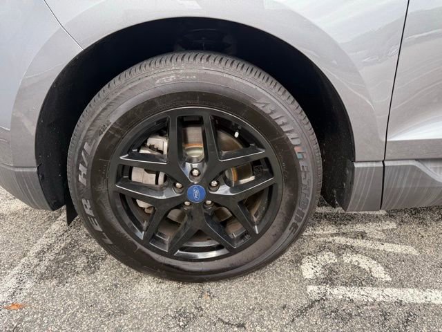 Used 2022 Ford Edge SEL image 13
