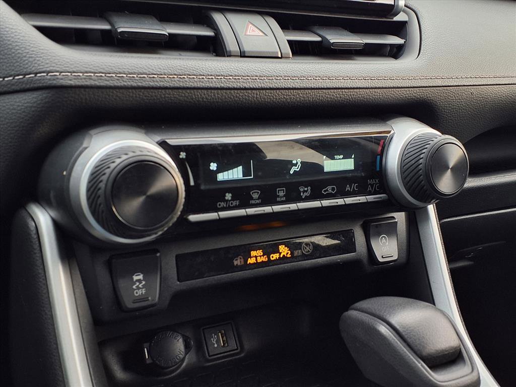 Used 2023 Toyota RAV4 LE image 19