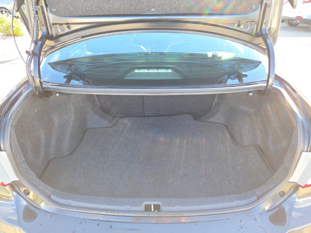 Used 2013 Toyota Corolla L FWD image 18