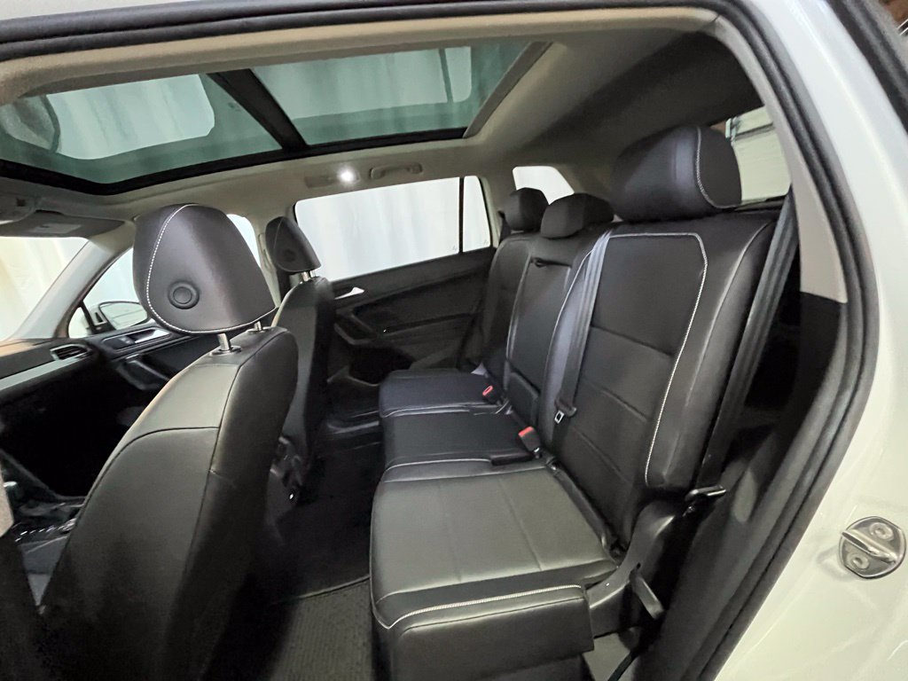Used 2021 Volkswagen Tiguan SE AWD/4WD image 25