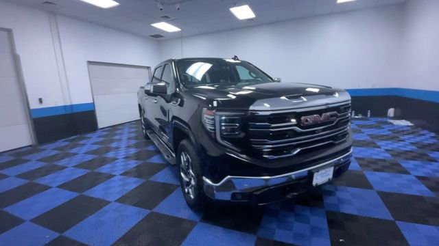 Used 2024 GMC Sierra 1500 SLT w/ SLT Premium Plus Package image 3