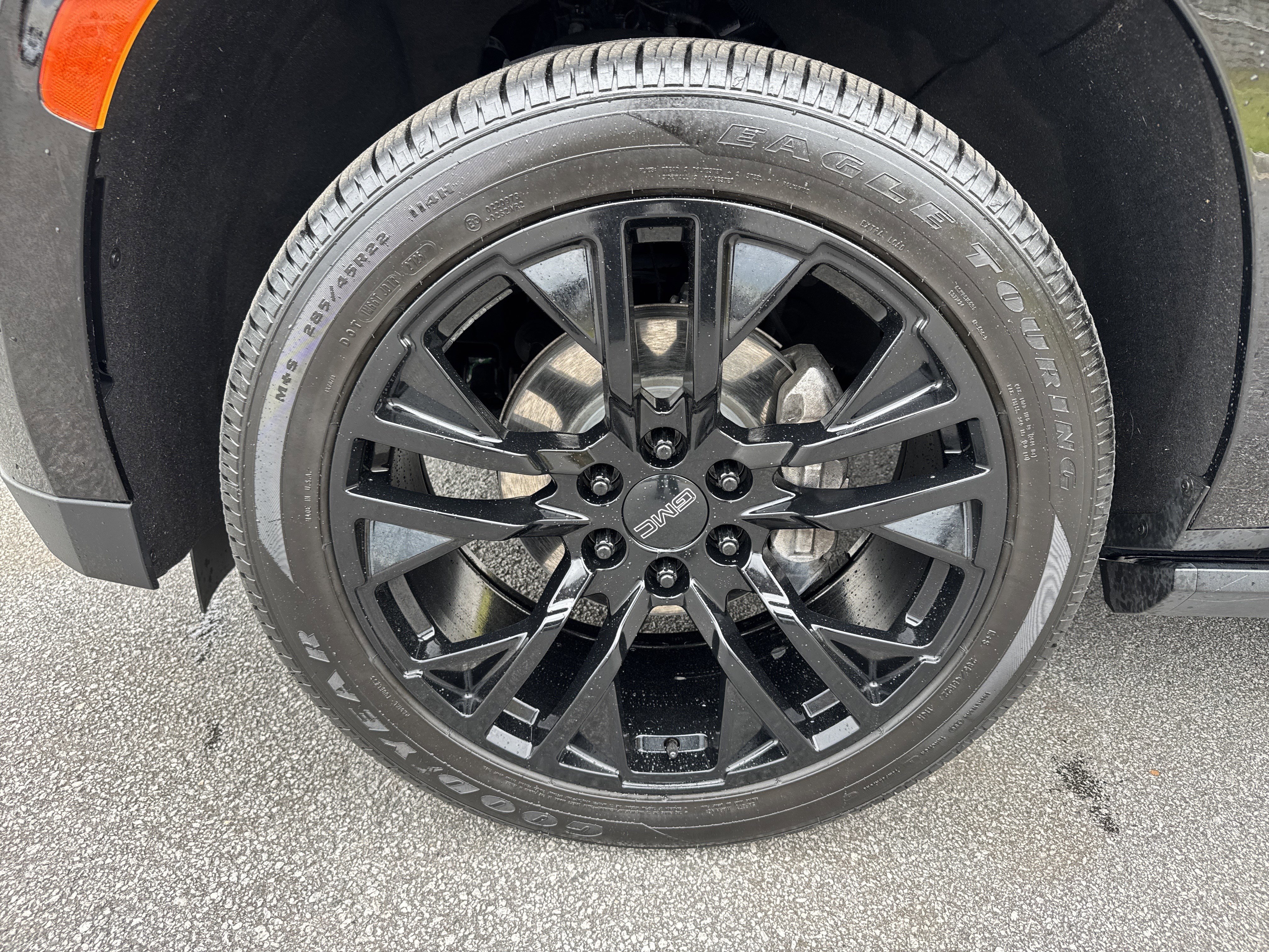 Used 2023 GMC Yukon XL Denali RWD image 13