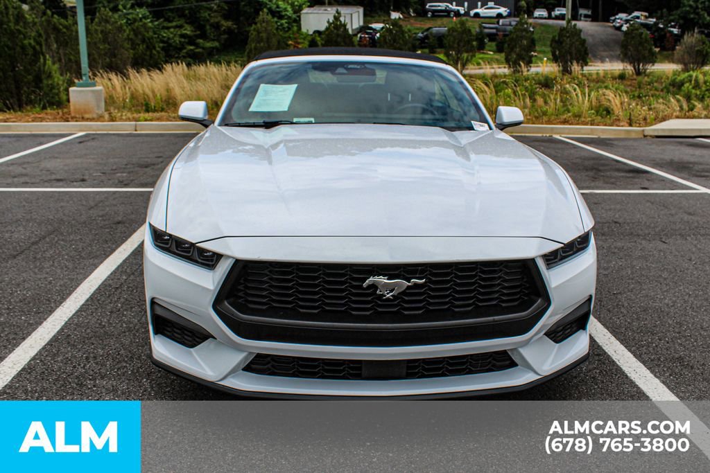 Used 2025 Ford Mustang Premium RWD image 10