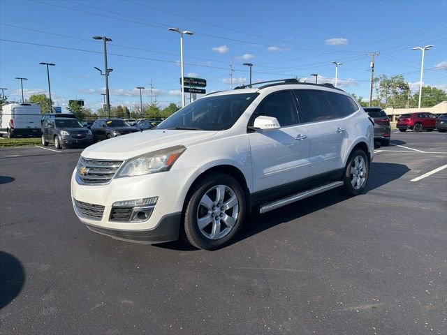 Used 2016 Chevrolet Traverse LT w/ Style and Technology Package FWD image 17
