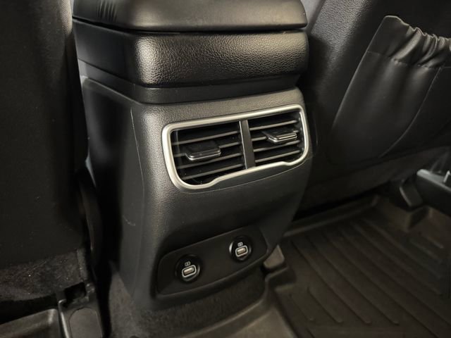 Used 2022 Hyundai Santa Fe SEL FWD image 19
