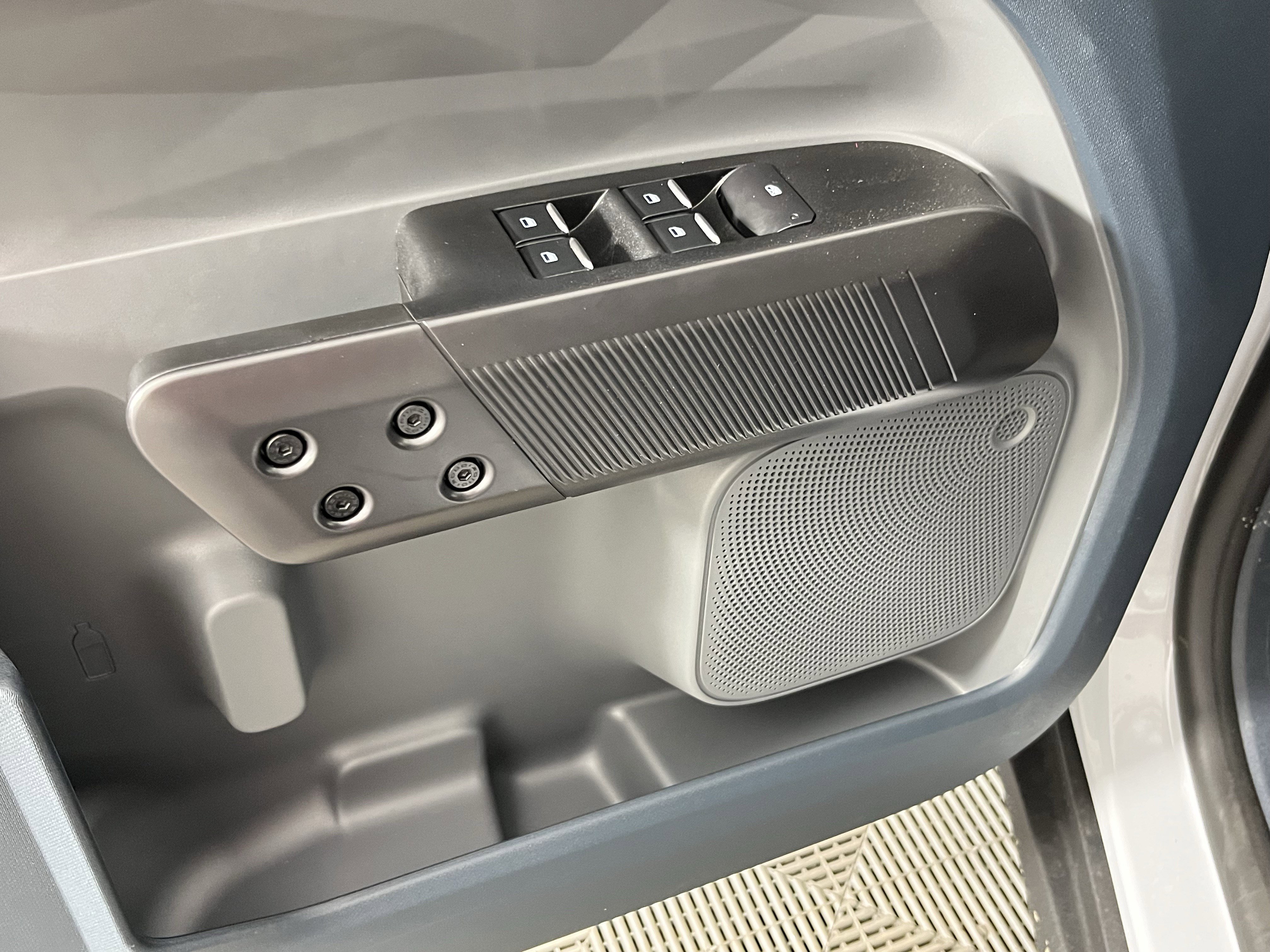 New 2025 Ford Maverick XL w/ Equipment Group 101A image 17