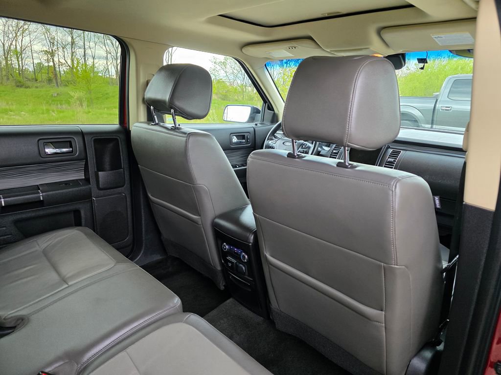 Used 2018 Ford Flex Limited w/ Equipment Group 303A AWD/4WD image 28