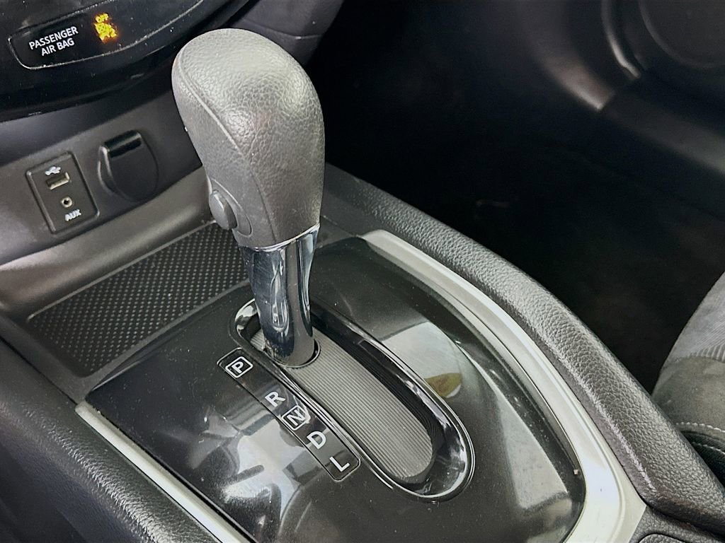 Used 2015 Nissan Rogue SV image 23